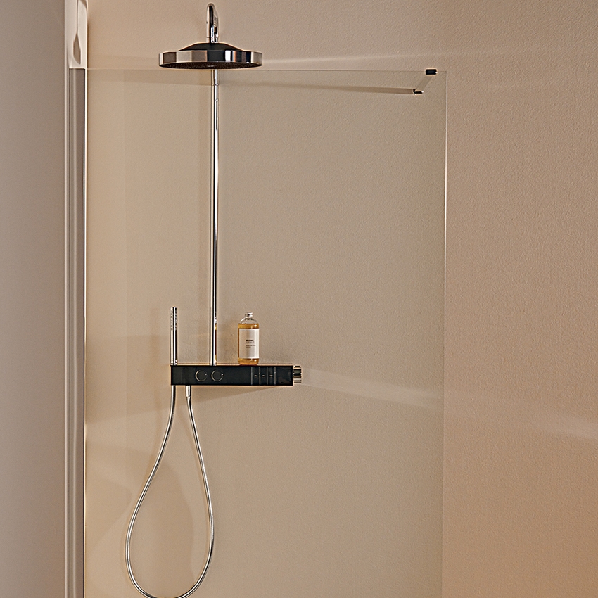 Immagine di Ideal Standard SOLOS colonna doccia con soffione rotondo 30 cm, doccetta stick, supporto integrato nella mensola e flessibile 175 cm, finitura cromo A7884AA