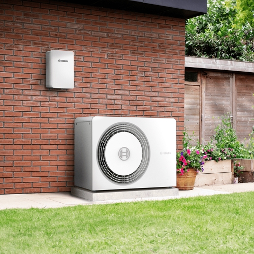 Immagine di Bosch CSH5800iAW 7 O pompa di calore Compress 5800i AW da 7 Kw, con wall box precablato per installazione a parete da esterno, da abbinare alla caldaia 7736606962