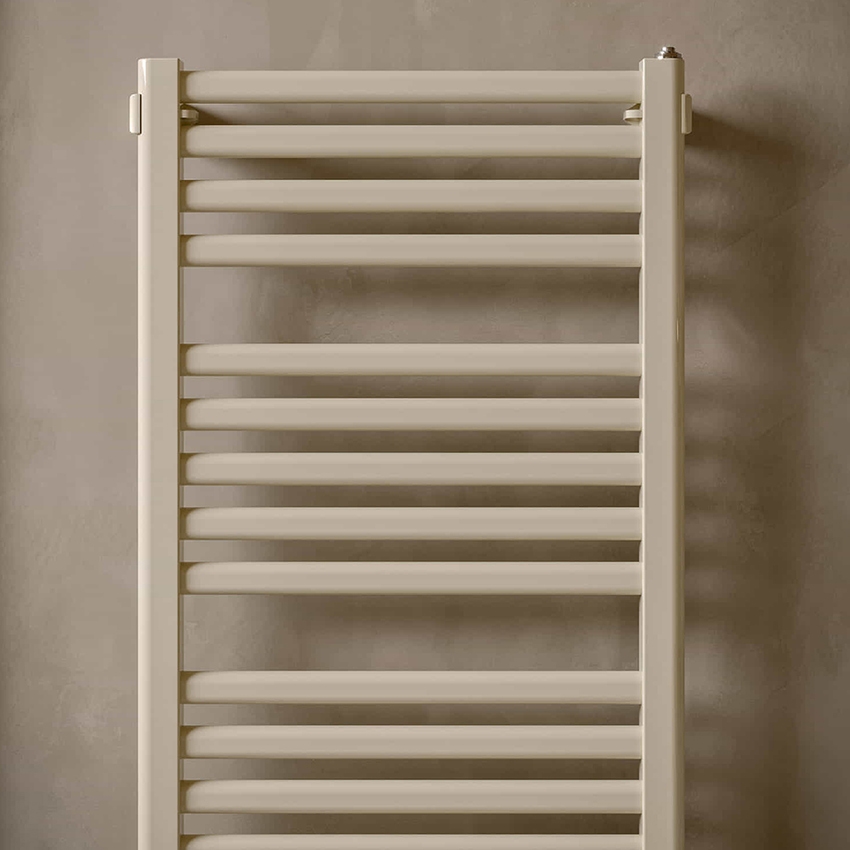 Immagine di Irsap PAREO scaldasalviette, 32 tubi, 4 intervalli, H.180 L.60 P.3 cm, colore bianco standard finitura lucido Cod.01 PTE060B01IR01NNN01