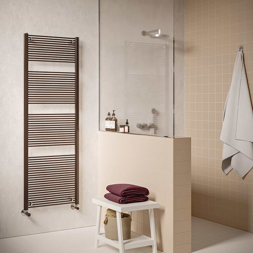 Immagine di Irsap FILO scaldasalviette, 65 tubi, 3 intervalli, H.170,9 L.61,6 P.3 cm, colore bianco standard finitura lucido Cod.01 FIG061B01IR01NNN02