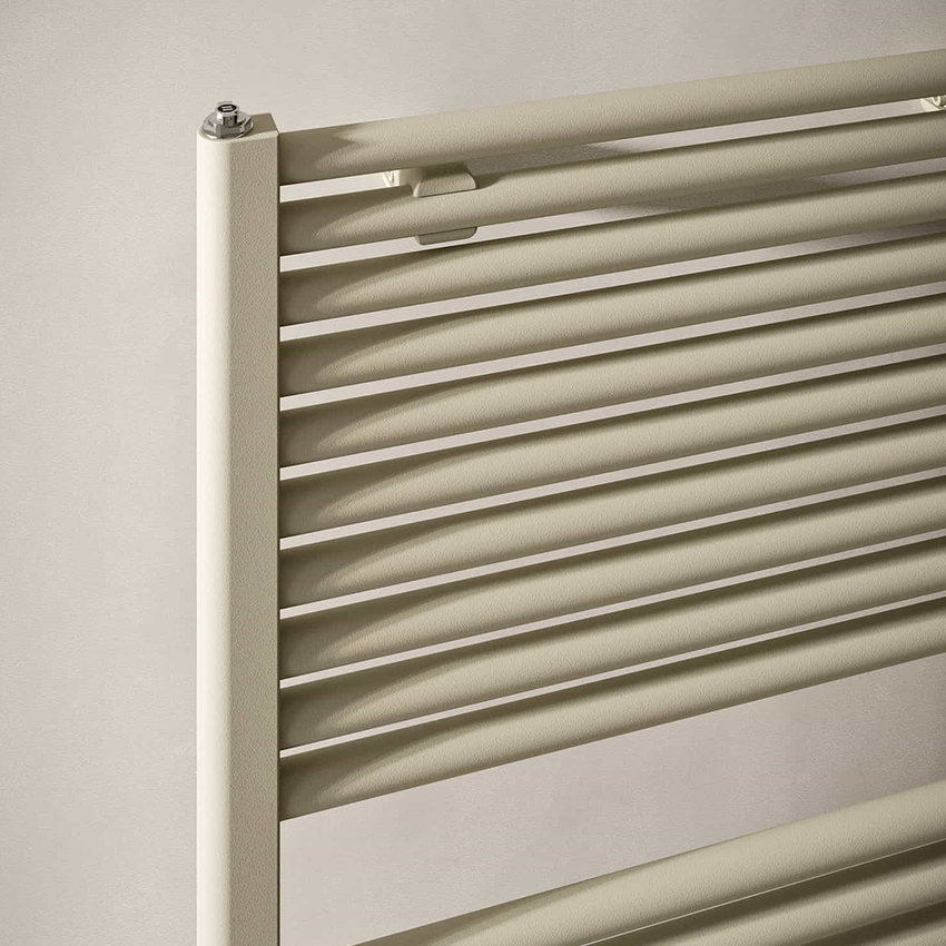 Immagine di Irsap NOVO scaldasalviette, 29 tubi, 2 intervalli, H.119,6 L.100 P.3 cm, allacciamento idraulico per attacchi 50 mm centrali, colore amaranto ral 3003 finitura lucido Cod.06 NOM100B06IR05NNN