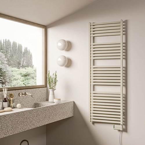 Immagine di Irsap QUADRE' ELETTRICO scaldasalviette 36 tubi, 3 intervalli, H.181,8 L.53 P.4,2 cm, con regolatore per il controllo della temperatura interna del fluido, colore bianco standard finitura lucido Cod.01 QSE053K01IR01NNN01