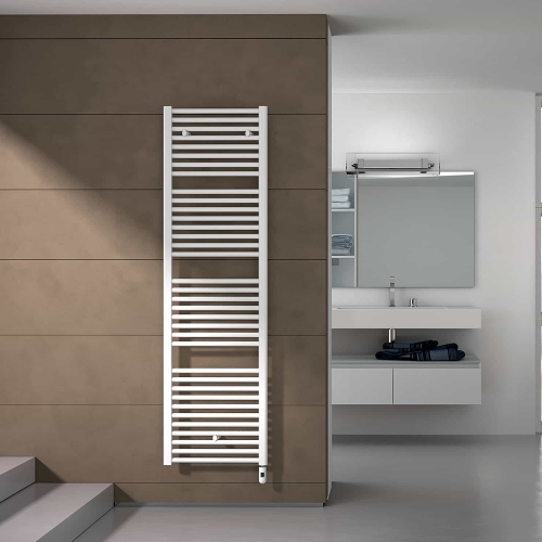 Immagine di Irsap ARES ELETTRICO scaldasalviette, 15 tubi, 2 intervalli, H.81,8 L.58 P.3 cm, con interruttore ON/OFF, colore bianco standard finitura lucido Cod.01 EIS058I01IR01NNN03