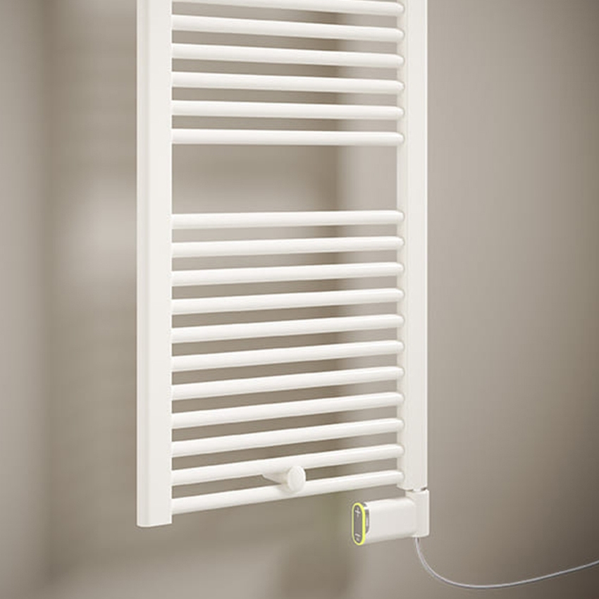 Immagine di Irsap ARES ELETTRICO scaldasalviette, 15 tubi, 2 intervalli, H.81,8 L.58 P.3 cm, con interruttore ON/OFF, colore bianco standard finitura lucido Cod.01 EIS058I01IR01NNN03