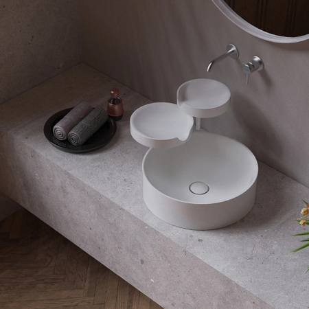 Immagine di Flaminia TAKI lavabo da appoggio composto da tre bacini in ceramica e struttura in acciaio verniciato, senza foro e senza troppopieno, colore bianco finitura lucido TK45A