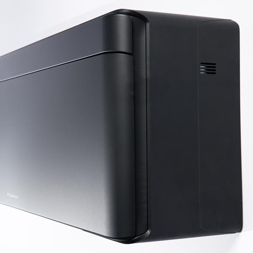 Immagine di Daikin STYLISH Climatizzatore a parete trial split inverter Wi-Fi nero | unità esterna R32 6.8 kW unità interne 5000+12000+18000 BTU 4MXM68A9+CTXA[15]CB+FTXA[35|50]CB