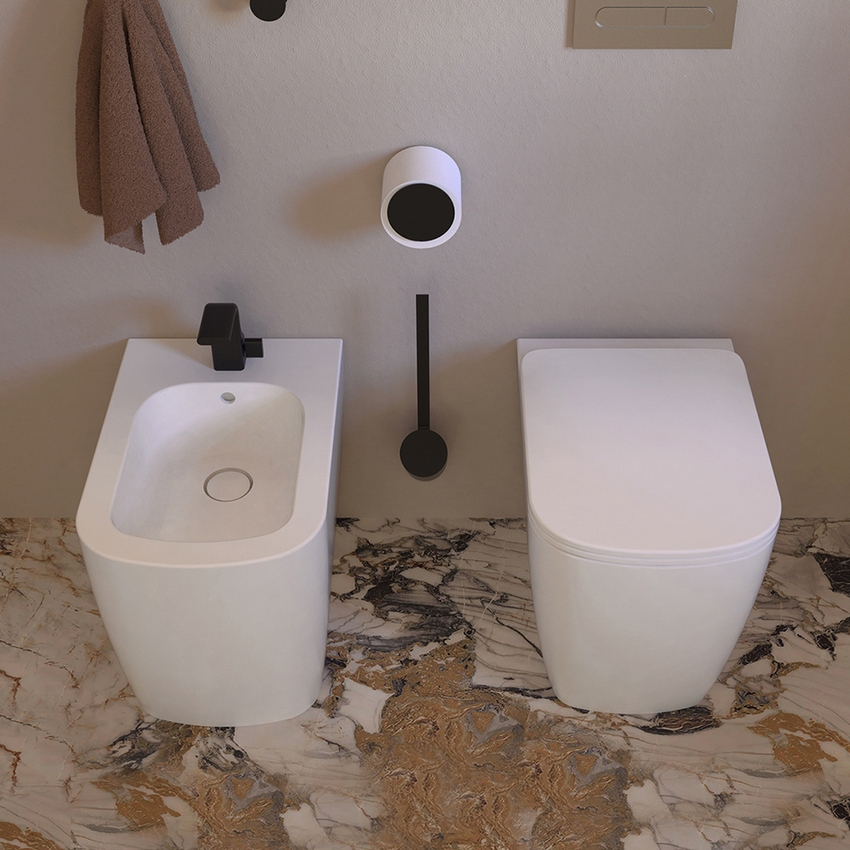 Immagine di Flaminia PLAY set sanitari back to wall, vaso con scarico S/P, sistema gosilent® e coprivaso slim con discesa rallentata, bidet monoforo con troppopieno, colore bianco finitura lucido PY117S+PY217+PYCW05
