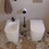 Immagine di Flaminia PLAY set sanitari back to wall, vaso con scarico S/P, sistema gosilent® e coprivaso slim con discesa rallentata, bidet monoforo con troppopieno, colore bianco latte finitura opaco PY117SLAT+PY217LAT+PYCW05LAT