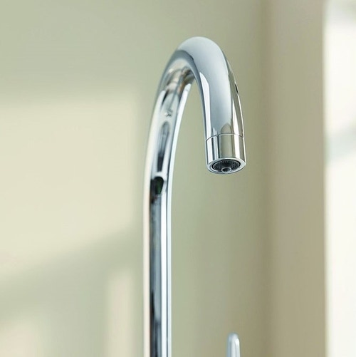 Immagine di Grohe BLUE PURE BAUCURVE miscelatore monocomando per lavello con sistema filtrante dell’acqua, finitura cromo 30581000
