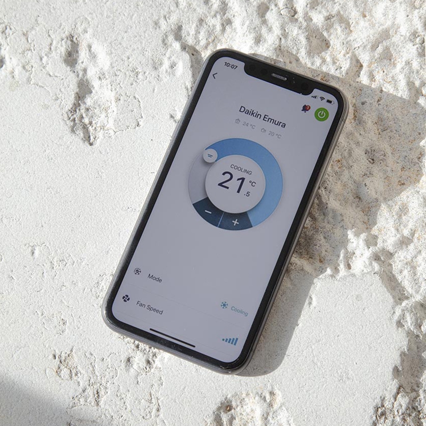 Immagine di Daikin EMURA Climatizzatore a parete monosplit inverter Wi-Fi, bianco | unità esterna 3.4 kW unità interna 12000 BTU SB.FTXJ35AW9/RXJA