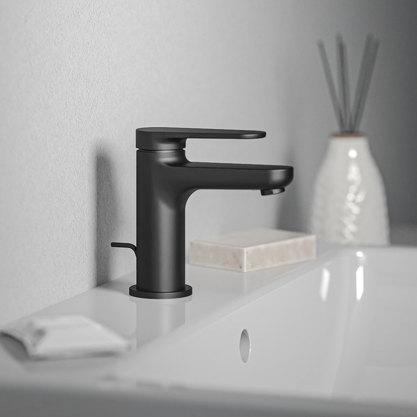 Immagine di Ideal Standard CERAFINE O miscelatore monocomando H.13 cm per lavabo, con asta di comando e scarico piletta da 1-1/4", colore nero finitura opaco BD907XG