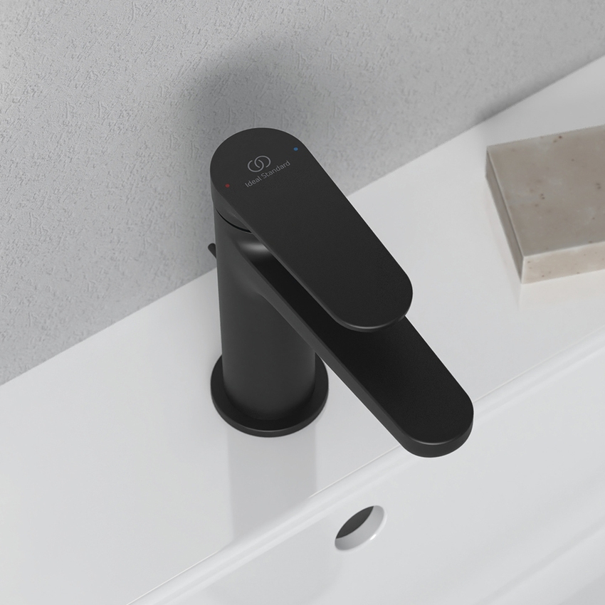 Immagine di Ideal Standard CERAFINE O miscelatore monocomando H.15 cm per lavabo, con asta di comando e scarico piletta da 1-1/4", colore nero finitura opaco BD908XG