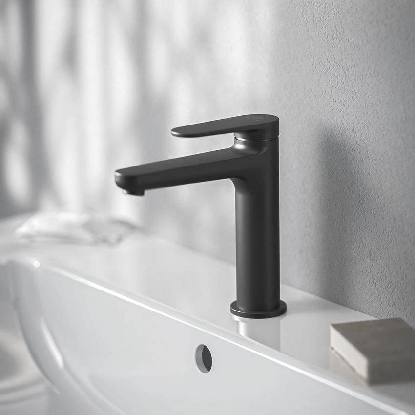 Immagine di Ideal Standard CERAFINE O miscelatore monocomando H.17 cm per lavabo, senza asta di comando e scarico piletta, con sistema BlueStart, colore nero finitura opaco BD770XG