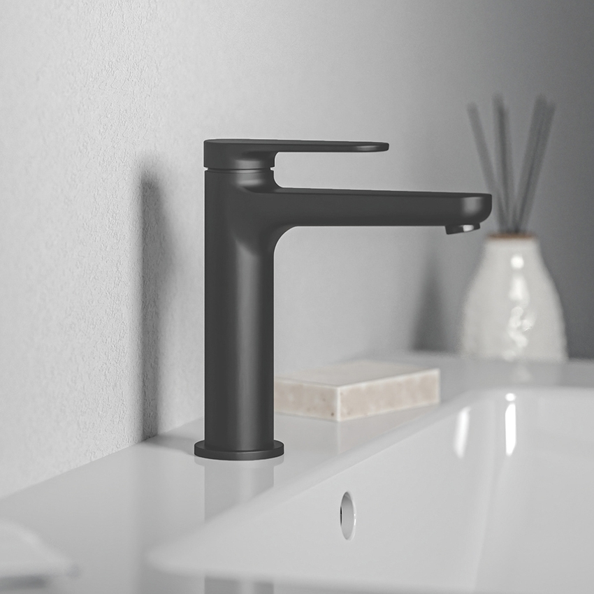 Immagine di Ideal Standard CERAFINE O miscelatore monocomando H.17 cm per lavabo, senza asta di comando e scarico piletta, con sistema BlueStart, colore nero finitura opaco BD770XG