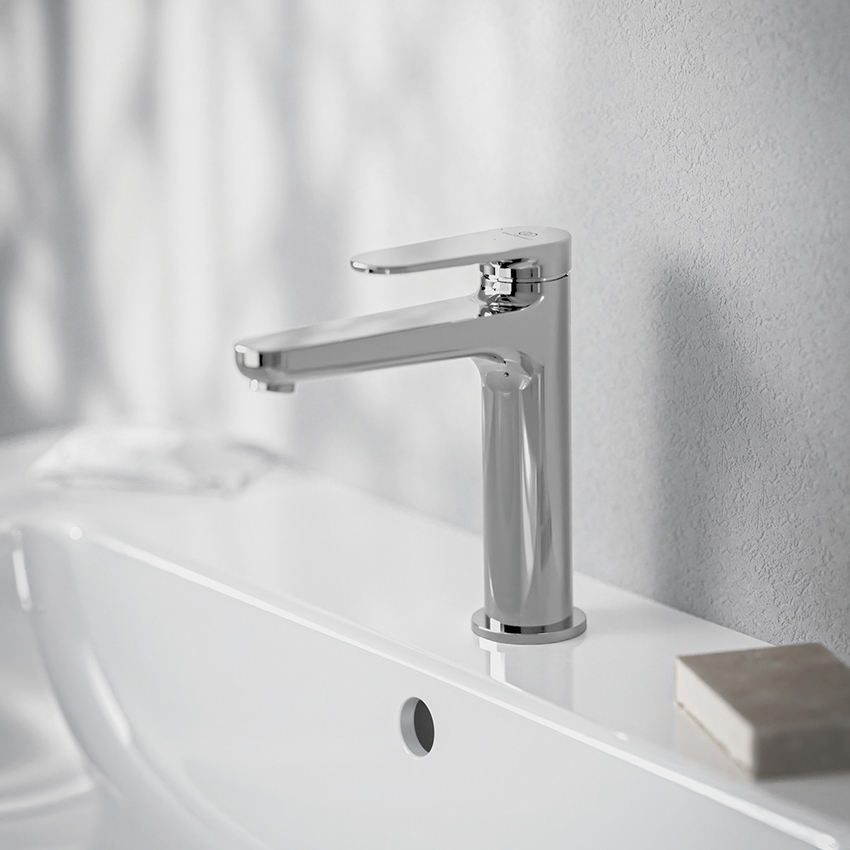Immagine di Ideal Standard CERAFINE O miscelatore monocomando H.17 cm per lavabo, scarico piletta Click-Clack e sistema BlueStart, finitura cromo BD772AA
