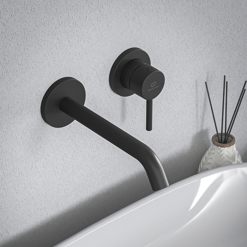 Immagine di Ideal Standard CERALINE miscelatore monocomando P.19 cm per lavabo, a parete, senza corpo incasso, colore nero finitura opaco BD764XG