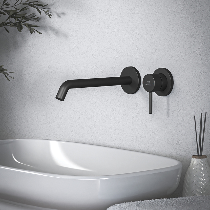 Immagine di Ideal Standard CERALINE miscelatore monocomando P.23 cm per lavabo, a parete, senza corpo incasso, colore nero finitura opaco BD848XG
