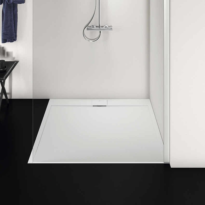 Immagine di Ideal Standard ULTRA FLAT S I.LIFE piatto doccia quadrato 120 cm, antiscivolo e con scarico nascosto, in IdealSolid+, effetto pietra, colore bianco finitura opaco T5242FR