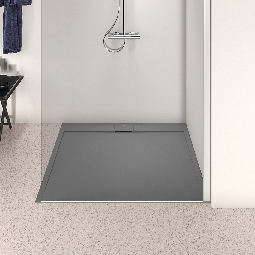 Immagine di Ideal Standard ULTRA FLAT S I.LIFE piatto doccia quadrato 100 cm, antiscivolo e con scarico nascosto, in IdealSolid+, effetto pietra, colore grigio cemento finitura opaco T5234FS
