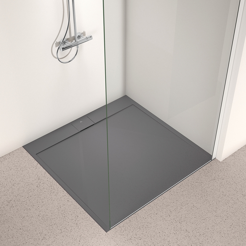 Immagine di Ideal Standard ULTRA FLAT S I.LIFE piatto doccia quadrato 100 cm, antiscivolo e con scarico nascosto, in IdealSolid+, effetto pietra, colore grigio cemento finitura opaco T5234FS