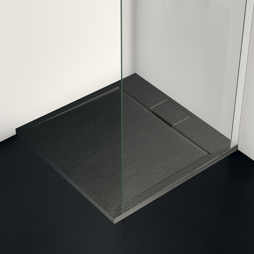 Immagine di Ideal Standard ULTRA FLAT S I.LIFE piatto doccia quadrato 90 cm, antiscivolo e con scarico nascosto, in IdealSolid+, effetto pietra, colore nero finitura opaco T5227FV