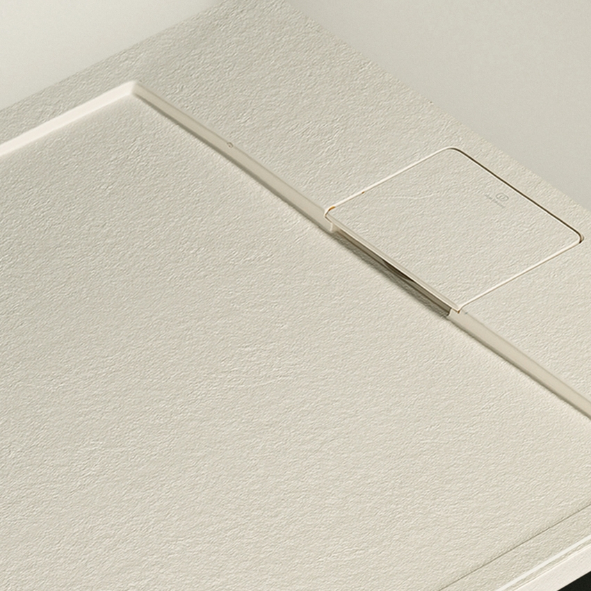 Immagine di Ideal Standard ULTRA FLAT S I.LIFE piatto doccia rettangolare L.180 P.90 cm, antiscivolo e con scarico nascosto sul lato lungo, in IdealSolid+, effetto pietra, colore sabbia finitura opaco T5230FT