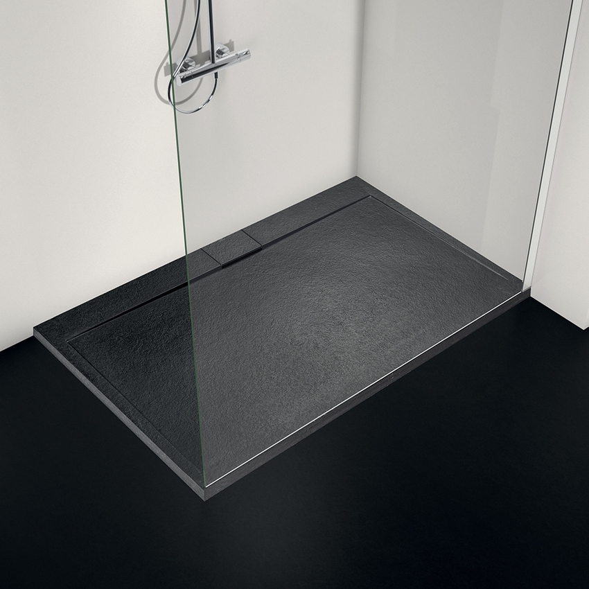 Immagine di Ideal Standard ULTRA FLAT S I.LIFE piatto doccia rettangolare L.200 P.90 cm, antiscivolo e con scarico nascosto sul lato lungo, in IdealSolid+, effetto pietra, colore nero finitura opaco T5243FV