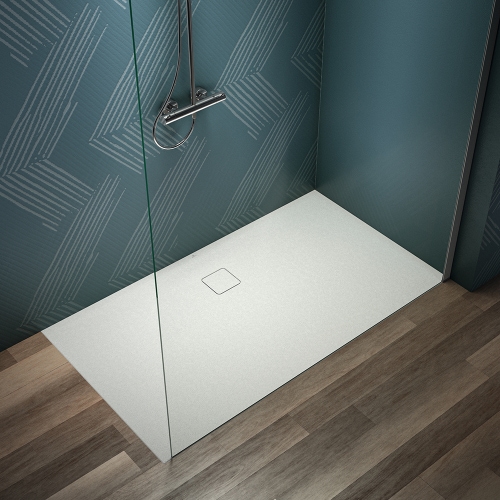 Immagine di Ideal Standard ULTRA FLAT EVO piatto doccia rettangolare L.160 P.90 cm, installazione sopra pavimento o filo pavimento, in StoneTech, antiscivolo, con scarico sul lato lungo, colore bianco seta finitura opaco T5432FO