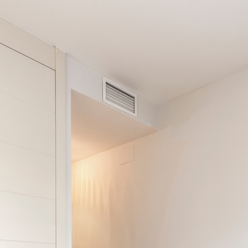 Immagine di Air Control EASY KIT 2 zone HISENSE AUD71UX4RFM8, composto da plenum di mandata e componenti per la distribuzione dell'aria  EASYKIT2Z- PLC-AUD71UX4RFM8
