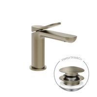 Immagine di Gessi VIA MERAVIGLI miscelatore monocomando H.15 cm per lavabo, con scarico Stop&Go e flessibili, finitura finox brushed nickel 56051#149