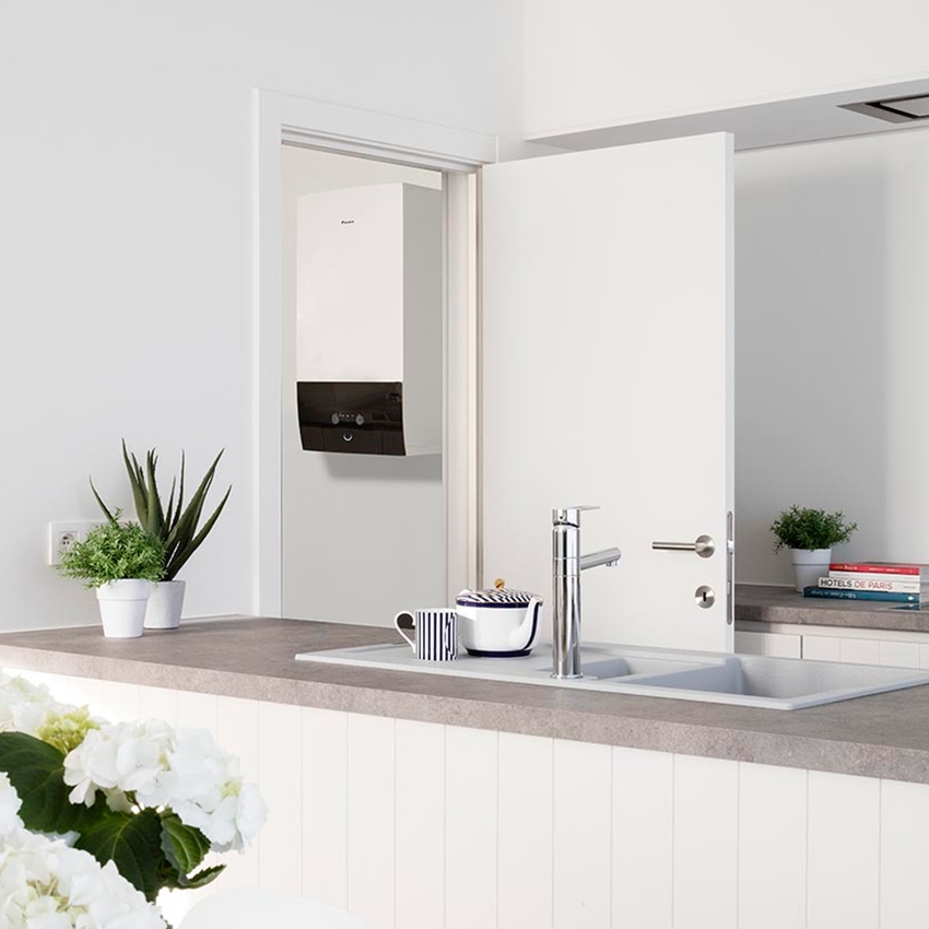 Immagine di Daikin ALTHERMA 3 H HT W BI-BLOC pompa di calore monofase per riscaldamento e raffrescamento | unità esterna 14 kW e unità interna murale EPRA14DV37+ETBX16E6V7