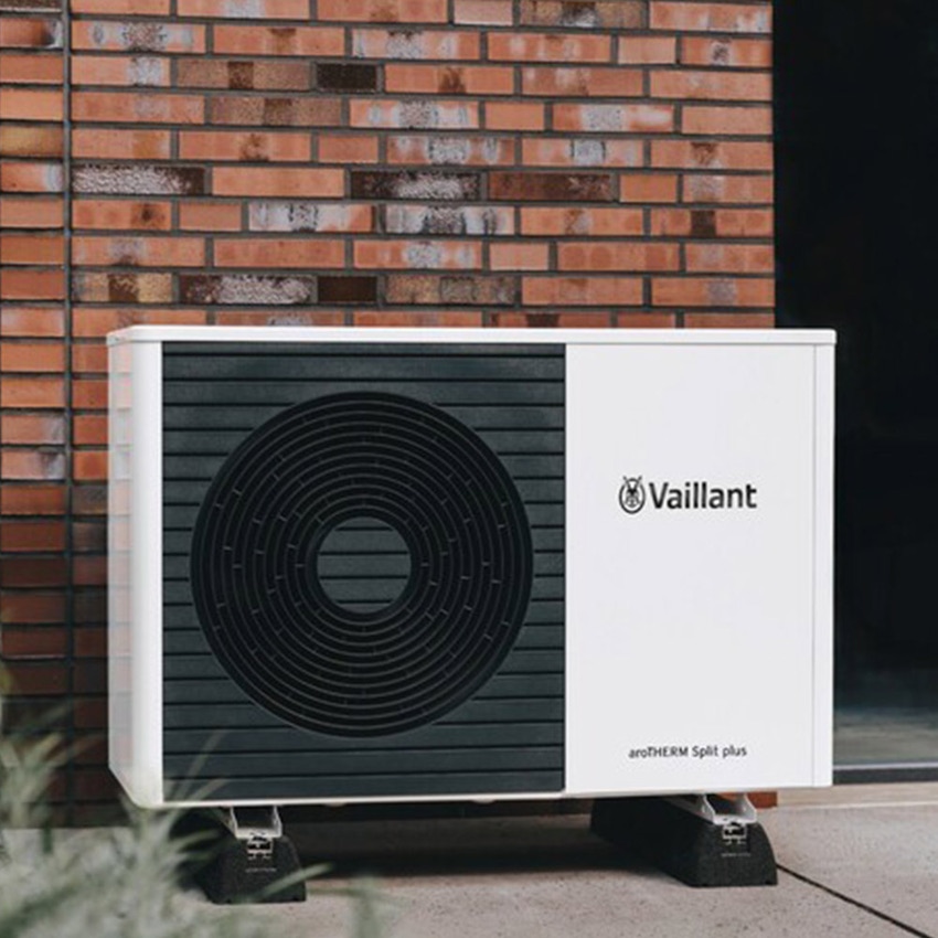 Immagine di Vaillant aroTHERM Split Plus pompa di calore split 4 kW con uniTOWER Split plus standard 8000032816