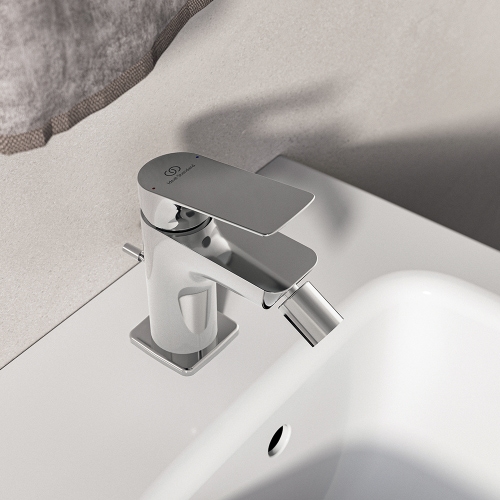 Immagine di Ideal Standard CERALIFE C miscelatore monocomando per bidet, con asta di comando e scarico piletta da 1-1/4", finitura cromo BE124AA
