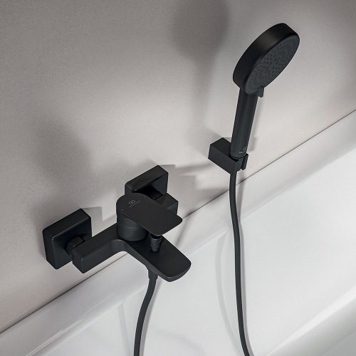 Immagine di Ideal Standard CERALIFE C miscelatore esterno per vasca o doccia, senza accessori doccia, colore nero finitura opaco BE067XG