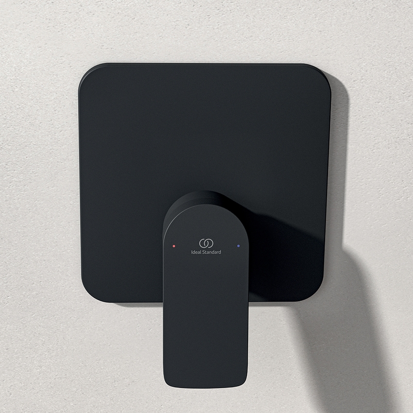 Immagine di Ideal Standard CERALIFE C miscelatore per doccia ad 1 via, ad incasso, con corpo incasso, colore nero finitura opaco BE060XG