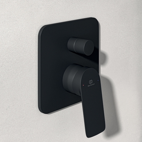 Immagine di Ideal Standard CERALIFE C miscelatore per vasca o doccia, ad incasso, con corpo incasso e deviatore, colore nero finitura opaco BE061XG