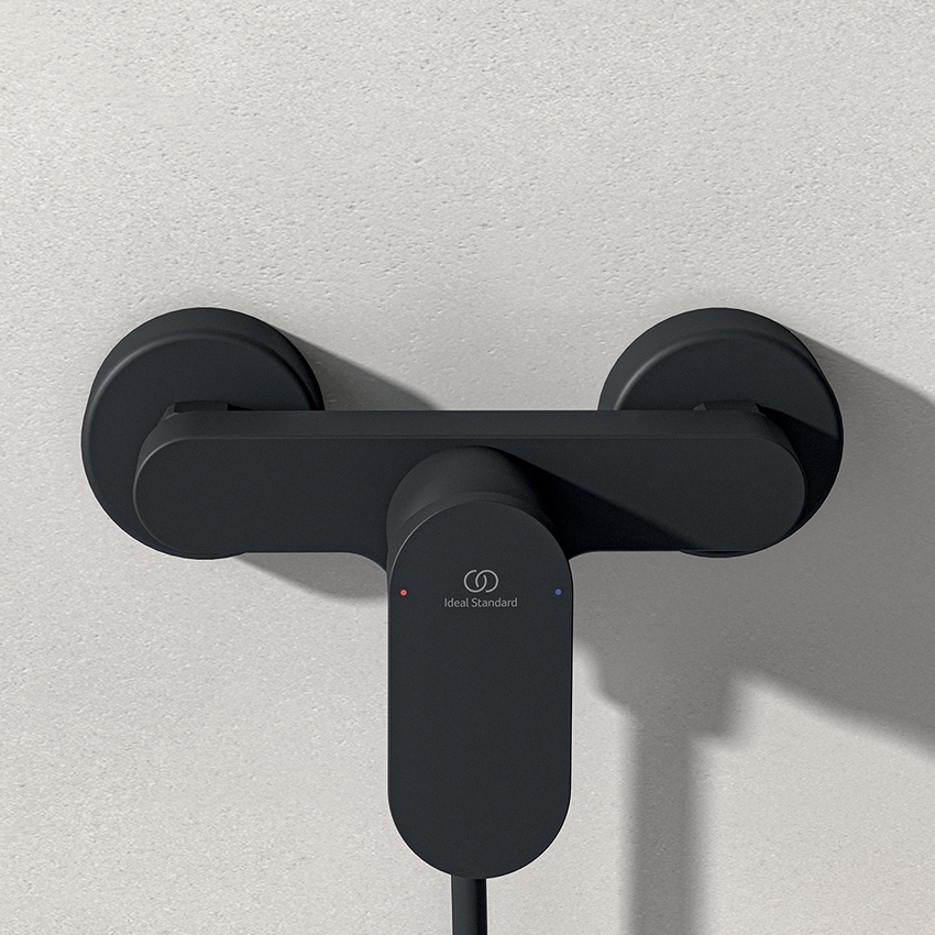 Immagine di Ideal Standard CERALIFE O miscelatore monocomando per doccia, senza componenti doccia, colore nero finitura opaco BE028XG