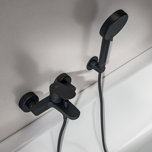 Immagine di Ideal Standard CERALIFE O miscelatore esterno per vasca o doccia, con doccetta a 1 funzione, supporto fisso e tubo flessibile 150 cm, colore nero finitura opaco BE115XG