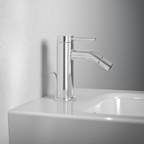 Immagine di Ideal Standard CERALINE miscelatore monocomando H.14 cm per bidet, con asta di comando e scarico piletta da 1-1/4", finitura cromo BD765AA