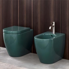 Immagine di Cielo SMILE MINI 48 set sanitari a terra, vaso con scarico a terra, coprivaso in termoindurente frizionato, e bidet monoforo, colore smeraldo finitura lucido SMVASRSM+CPVSMFSM+SMBIDRSM