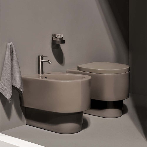 Immagine di Cielo OTIS set sanitari a terra, vaso senza brida con sedile a discesa rallentata e bidet monoforo, colore arenaria finitura opaco OTVAKAN+CPVOTTFAN+OTBIAN