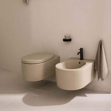 Immagine di Cielo OTIS set sanitari sospesi, vaso senza brida con sedile a discesa rallentata e bidet monoforo, colore lino finitura opaco OTVSKLN+CPVOTTFLN+OTBSLN