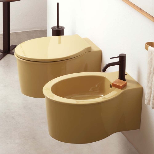 Immagine di Cielo I CATINI set sanitari sospesi, vaso senza brida con sedile frizionato e bidet monoforo, colore anemone finitura lucido CAVSKAM+CPVCATFAM+CABSAM