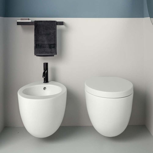 Immagine di Cielo LE GIARE set sanitari sospesi, vaso con sedile a discesa rallentata e bidet monoforo, colore bianco finitura lucido LGVS+LGBSREV+CPVLGTF