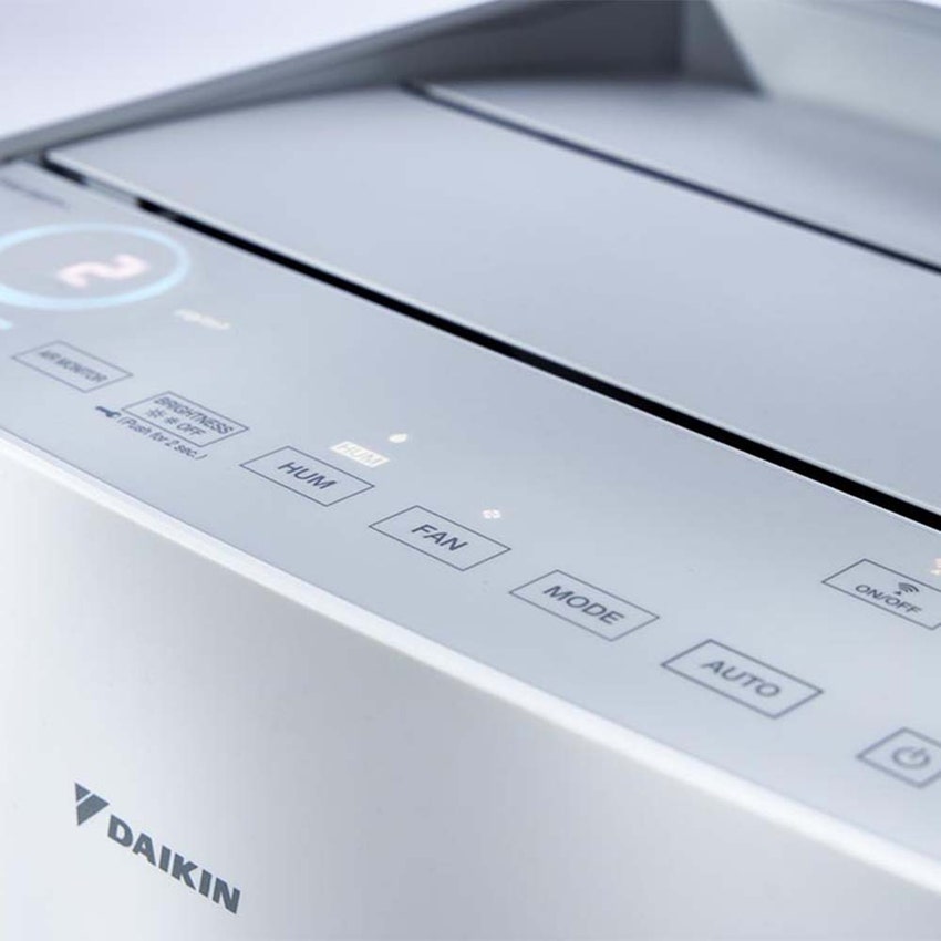 Immagine di Daikin Purificatore d'aria con Wi-Fi integrato, tecnologia streamer e funzione umidificazione, colore bianco MCK70ZW