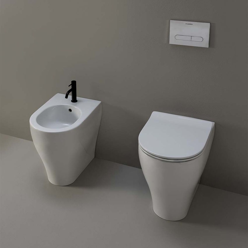 Immagine di Flaminia APPSOLUTION bidet back to wall monoforo, con troppopieno, colore bianco finitura lucido AP214