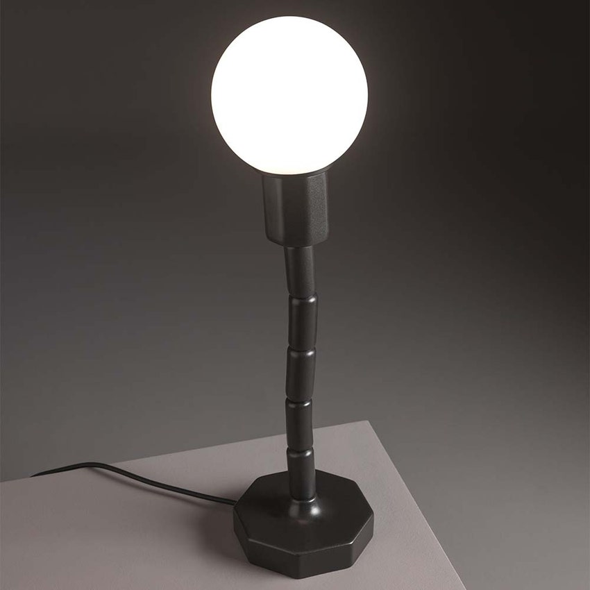 Immagine di Flaminia MAKE-UP portalampada da tavolo in ceramica H 60 cm, colore carbone finitura opaco MKLT60CAR