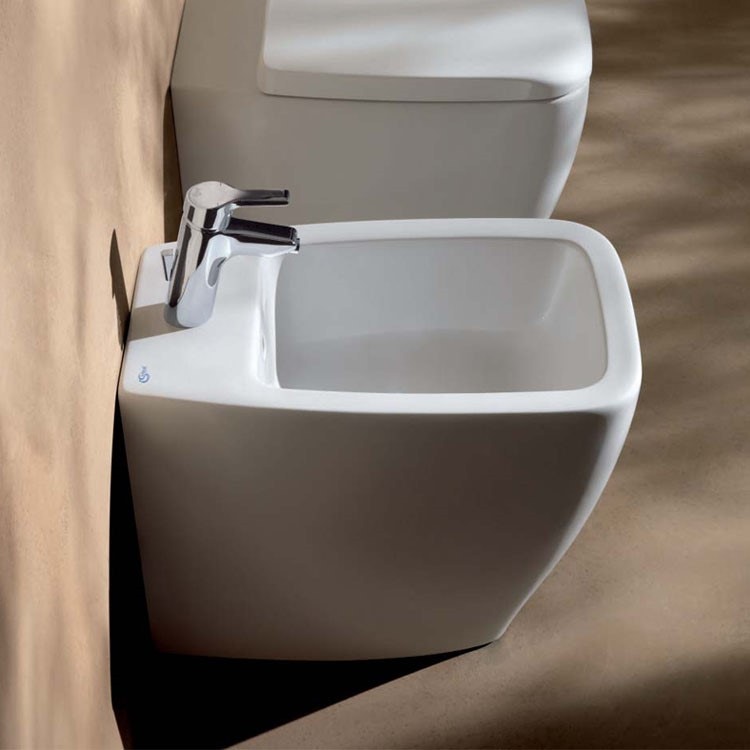 Immagine di Ideal Standard 21 bidet a pavimento monoforo filo parete, bianco T515001