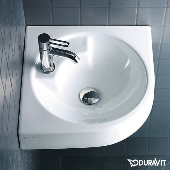 Immagine di Duravit ARCHITEC lavabo d'angolo 63.5 cm monoforo con foro diaframmato per dispenser portasapone a destra, senza troppopieno, con bordo per rubinetteria, lato inferiore smaltato, colore bianco 0448450000
