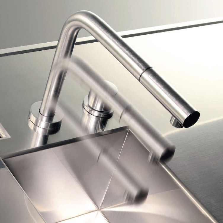 Miscelatore Cucina Gessi Con Doccetta.Gessi 50109 031 Oxygene Cucina H T Miscelatore Con Comando Remoto Canna Abbattibile E Doccetta Estraibile Monogetto Finitura Cromo Prezzi E Offerte Su Tavolla Com